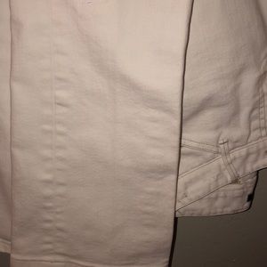 Elie Tahari white jeans with slight flare bottom